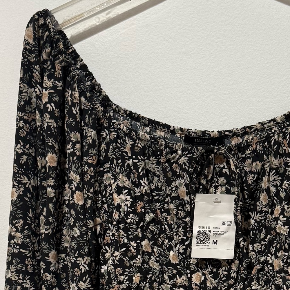 🆕 Forever 21 Smocked Black Floral Long Sleeve Peasant Crop Top - Picture 10 of 12